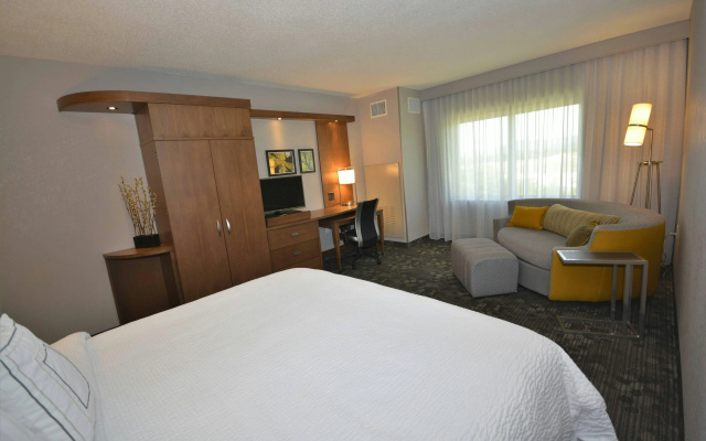 Courtyard by Marriott Asheville Airport