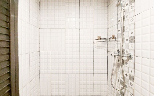 Good Deal And Homey Studio At De Prima Apartment