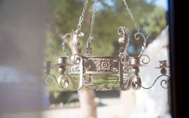 Hotel Rancho Los Lobos