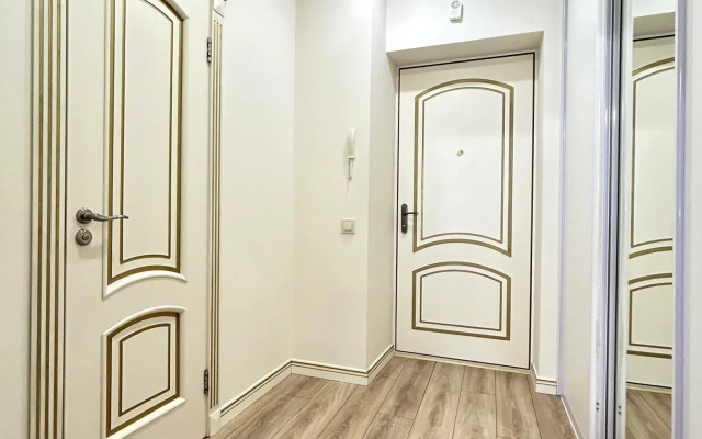 4 Сезона на бульваре Давлеткильдеева 18