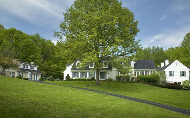 The Wooden Duck Bed and Breakfast