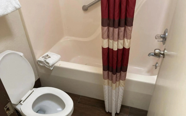 Red Roof Inn Cookeville - Tennessee Tech