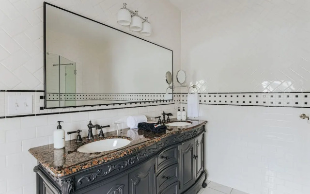 Berkeley House Bed and Breakfast
