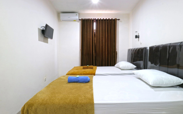 Saloka Guest House by ZUZU