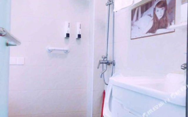 Tonghuayuan Business Hotel