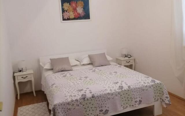 Ljube - Quiet Location & Close to the Beach - A3