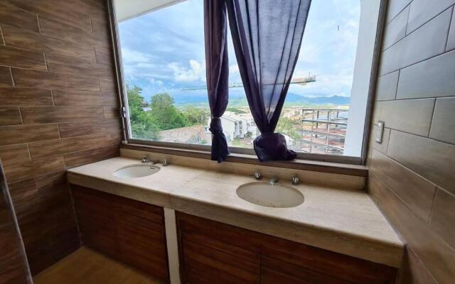 63 Peninsula del Capitan