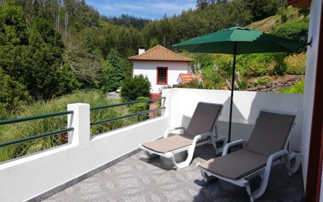 House With 2 Bedrooms in Camacha, With Wonderful Mountain View, Enclos