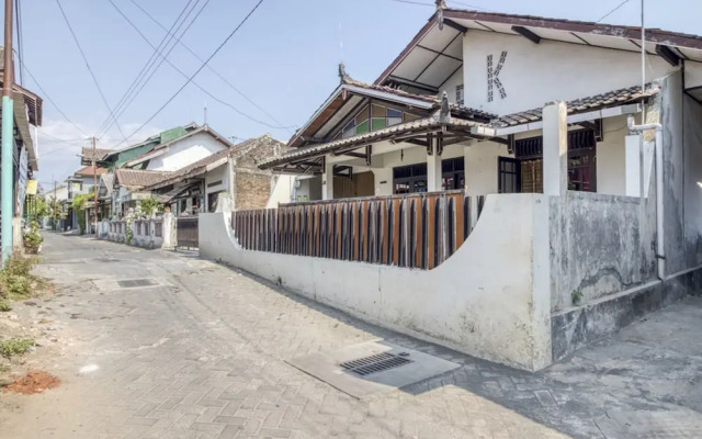 RedDoorz Syariah near Universitas PGRI Yogyakarta