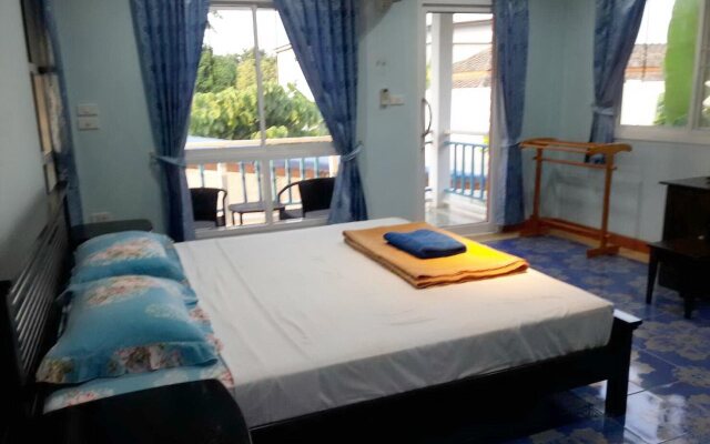Aree Guesthouse 3