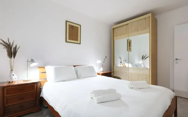 Modern and Stylish 2BR Apartment