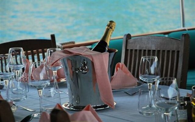 Plaghia Charter Boat&Breakfast