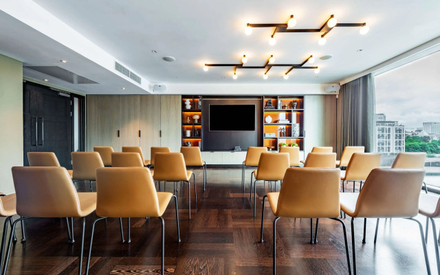 Radisson RED Glasgow