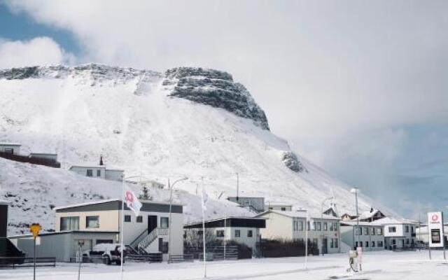 Experience Beautiful Iceland