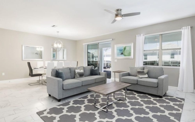 8BR 5BA ChampionsGate Pool Home