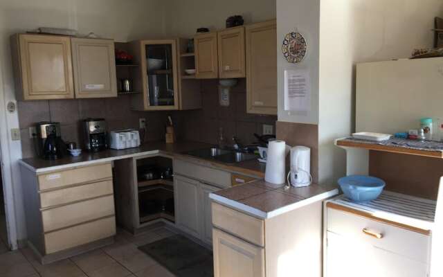 Avenues Hostel