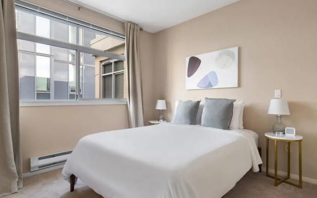 Bellevue Designer 1BD Plus Den 1BA Apartment