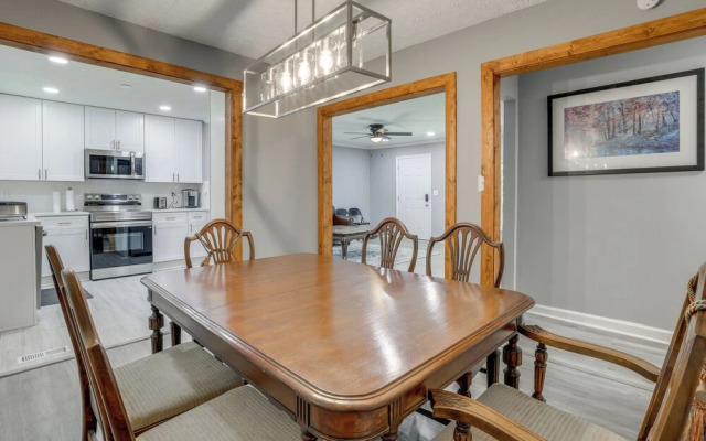 Modern Home w/ Yard Near ATL Attractions!