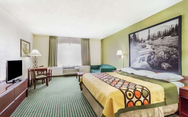 Super 8 by Wyndham Wendover