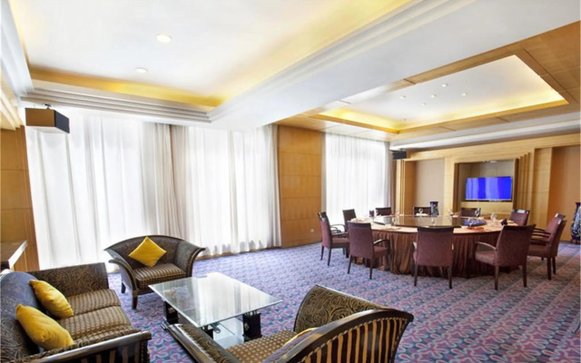 Carrianna Hotel