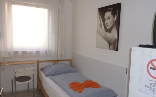 Plaza Hostel