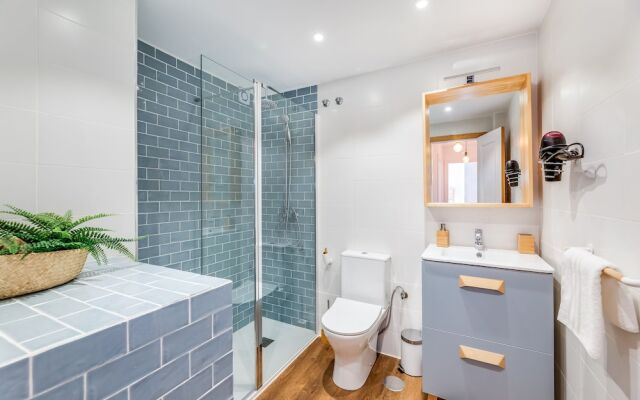 Trendy Central Apt With Small Parking And Terrace