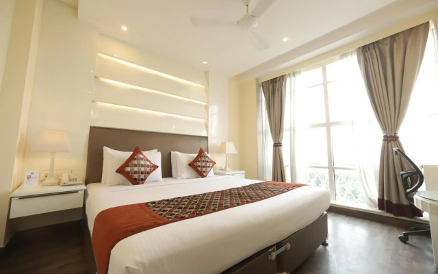 OYO 2637 Hotel Picasso Prive