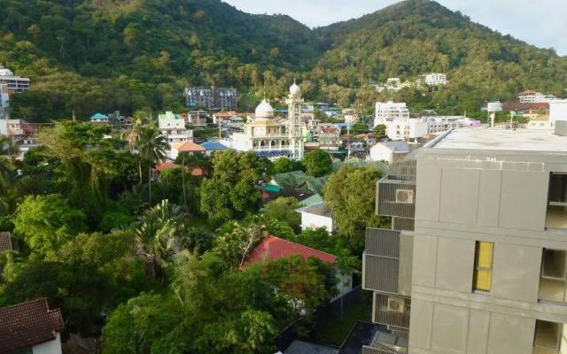 The Deck Condominium by Lofty