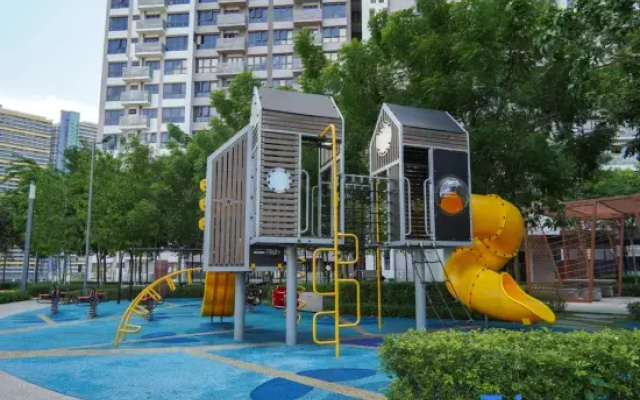 KL Modern Family Suites • 3–4BR • Walk to MRT/Mall • Infinity Pool