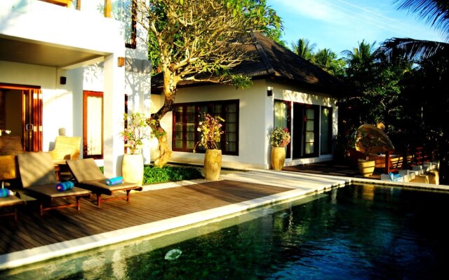 Villa Matahari Terbenam