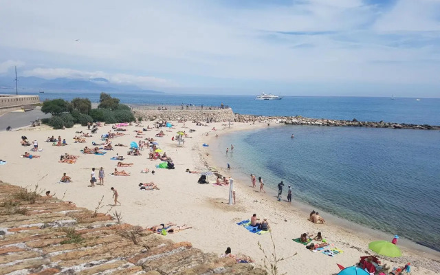 Appartement 2 Pieces Coeur Vieil Antibes