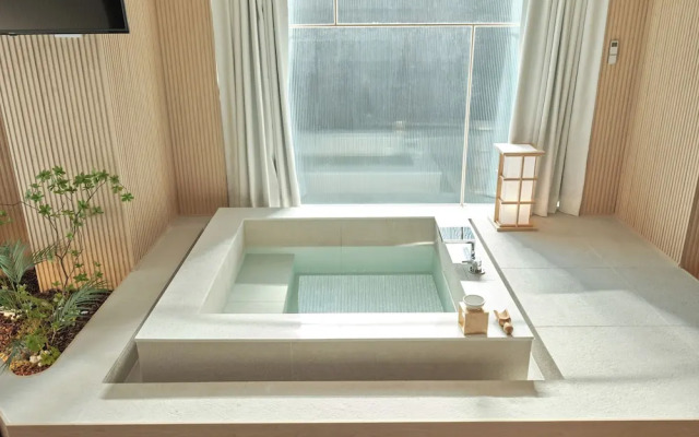 UH Suite Seoul Square