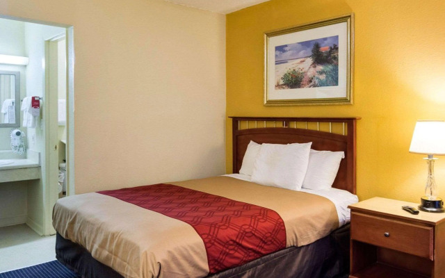 Econo Lodge Petersburg - Fort Lee