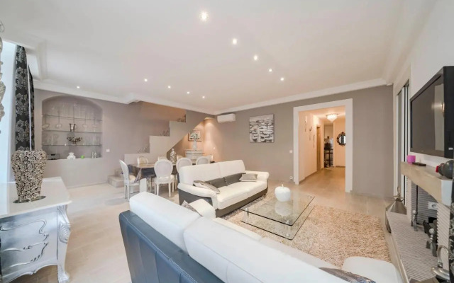 Wdf 6 bedrooms heart of Cannes!!