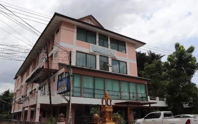 Tipsiri Place by OYO Rooms