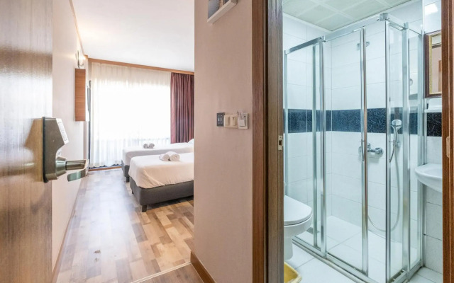 Sunday Beach Hotel