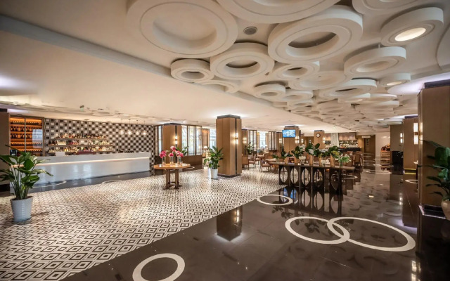 Rainbird International Hotel