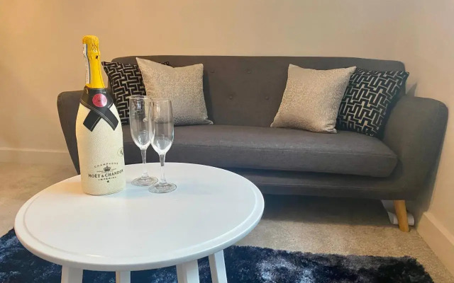 Private Luxury Room Southampton