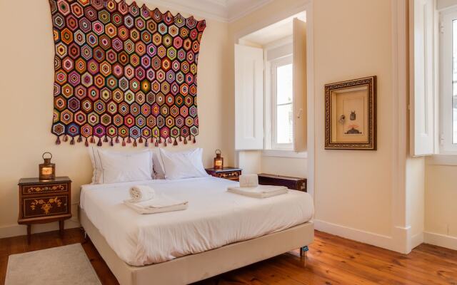 JOIVY Lovely 3BR Apt w/ workspace, nearby Botanical Garden of Lisbon