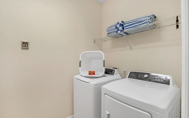 6047 Broad Oak Drive