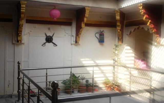 Kanha Paying Guest House