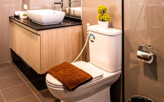 Sinsuvarn Airport Suite