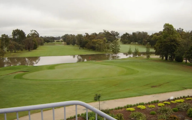 Rich River Golf Club Resort