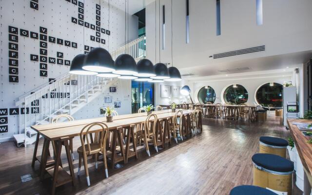 Blu Monkey Hub and Hotel Phuket