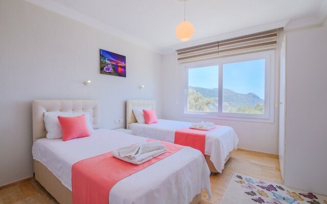 Villa Umut by Akdenizvillam