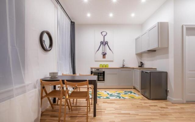 Lacplesa24 - Modern Studios in Riga City Center