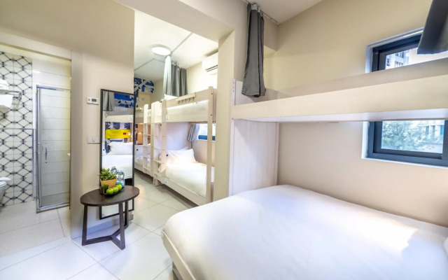 Stay Inn Hostel