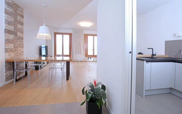 Luxury Apartment Kampanel