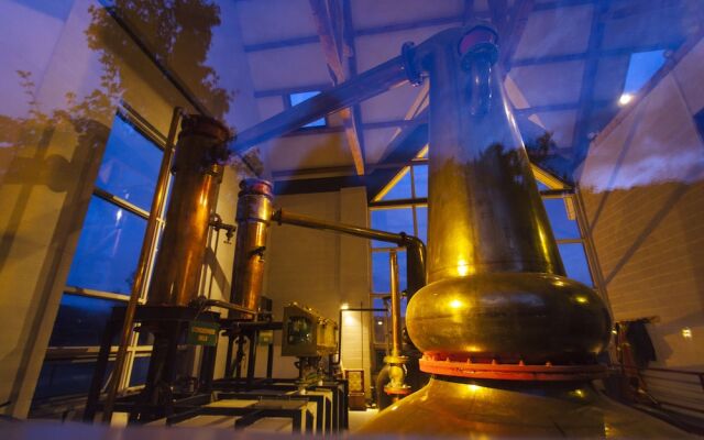 Glenora Inn & Distillery