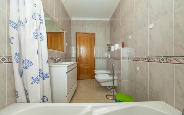 G - Bedroom 1-1 in the Lagos Inn Guesthouse